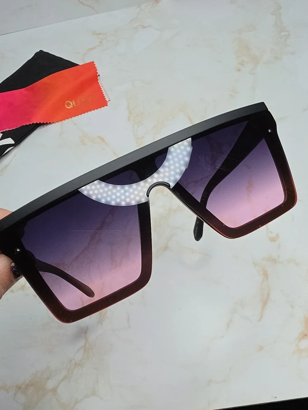 QUAY Hindsight Sunglasses Matte Black Frame Black Pink Fade Lens Shield NEW